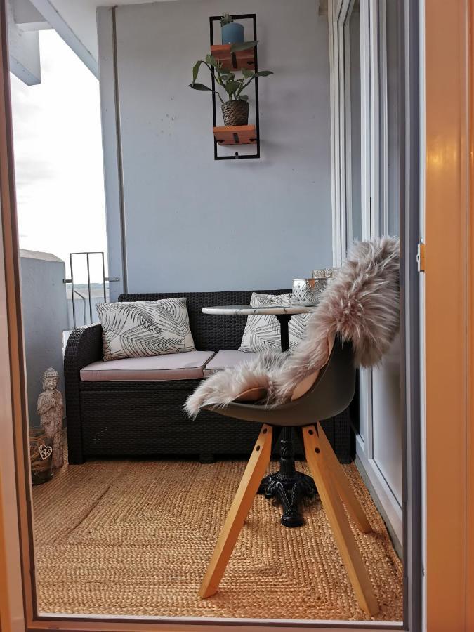 Gala In Apartment *